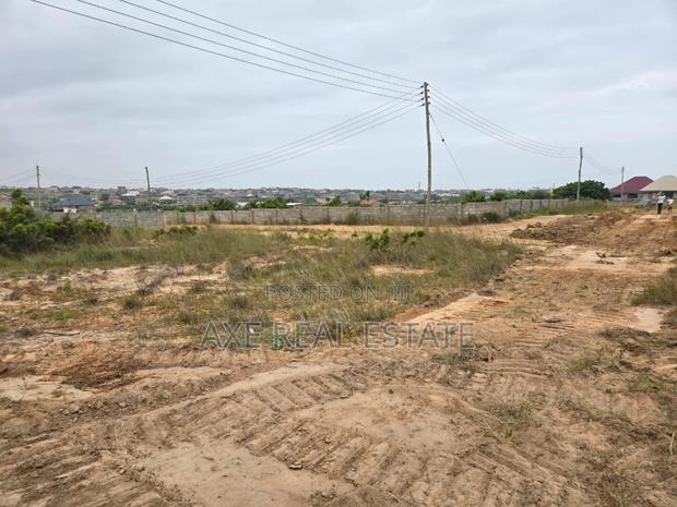 Secure Safe Plots/ Free Documents - Prampram Beach Lane · Photo 3