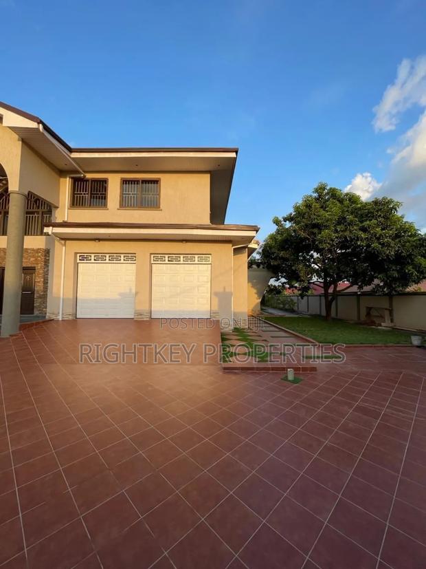 6bdrm Mansion in Rightkey, Kumasi Metropolitan for sale · Photo 2
