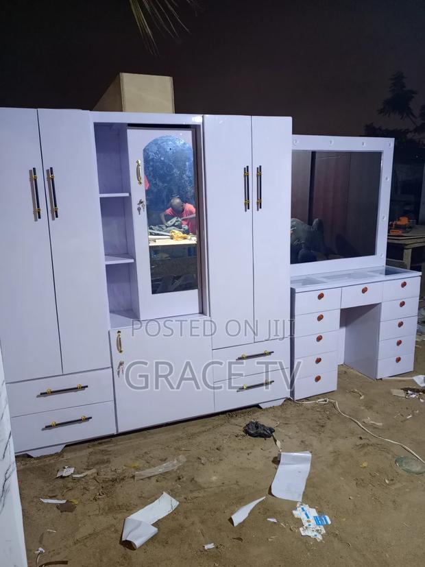 4in1wardrobe With Dressing Mirrors · Photo 4