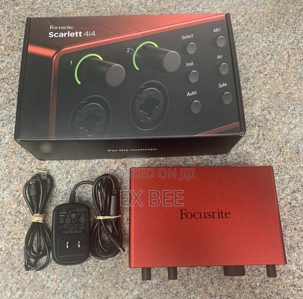 Focusrite Scarlett 4i4 4th Generation Usb-C Audio Interface · Photo 3