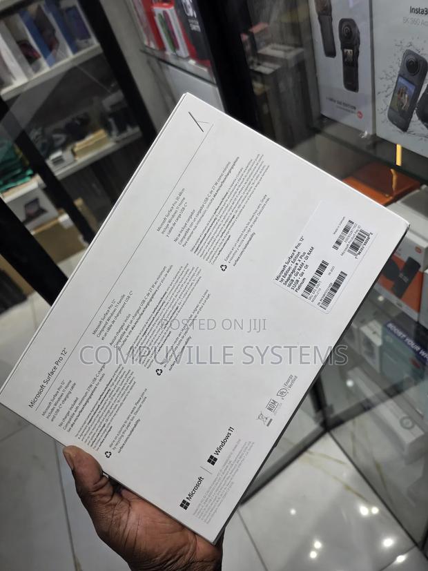 New Microsoft Surface Pro 512 GB Silver · Photo 3