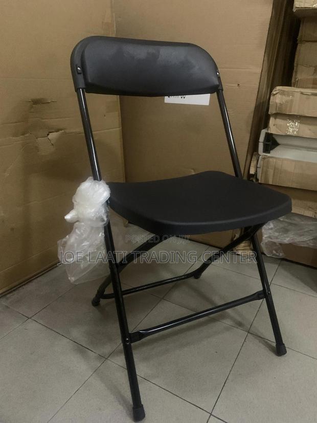Flat Back Folding Chairs photo 3