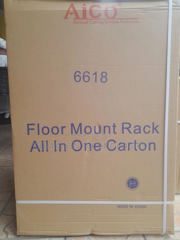 18u Floor Cabinet 600x600mm All-in-One · Photo 3