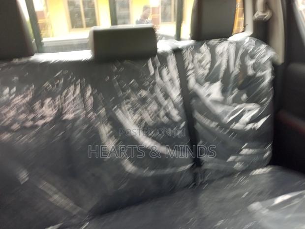 New Toyota Hilux 2025 Gray photo 12