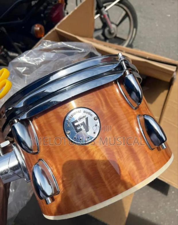 Electro-Voice (Ev) 5-Set Professional Drumset · Photo 2