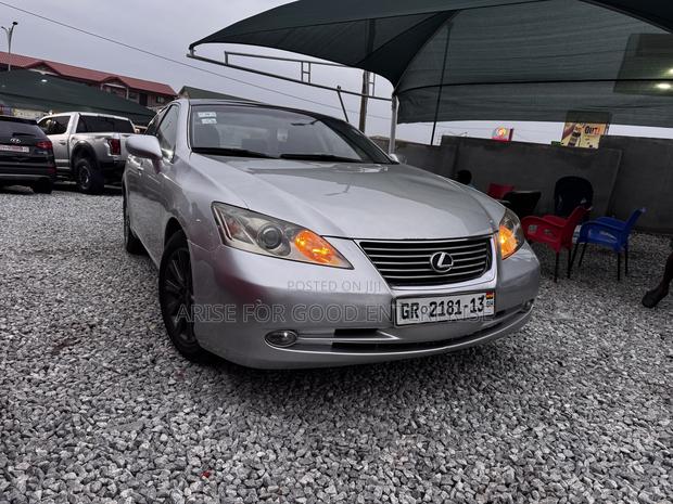 Lexus ES 350 2011 Silver photo 2
