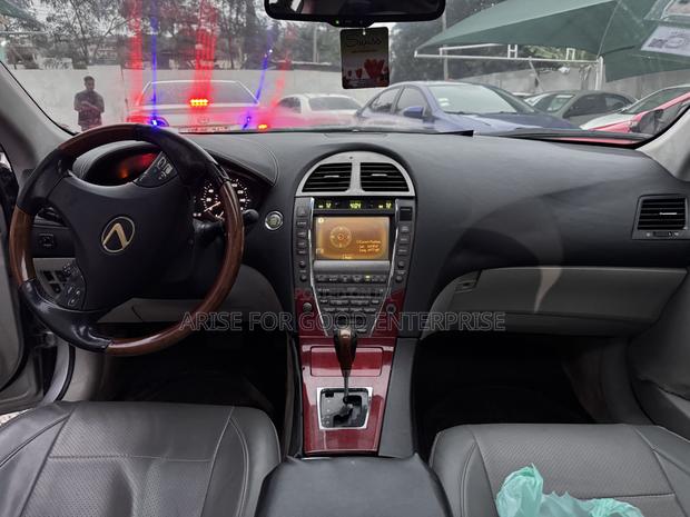 Lexus ES 350 2011 Silver photo 12