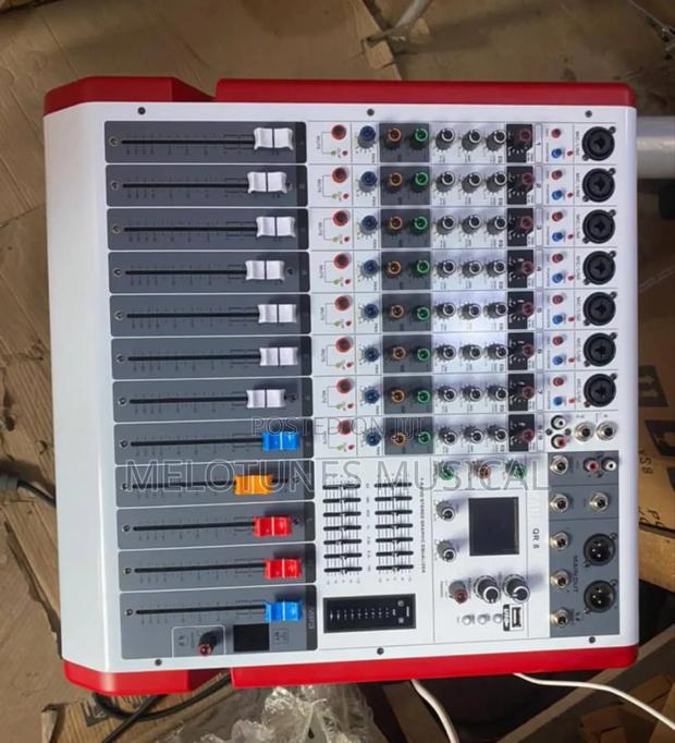 Yamaha Qr8 8-Channel Powered Audio Mixer, · Photo 4