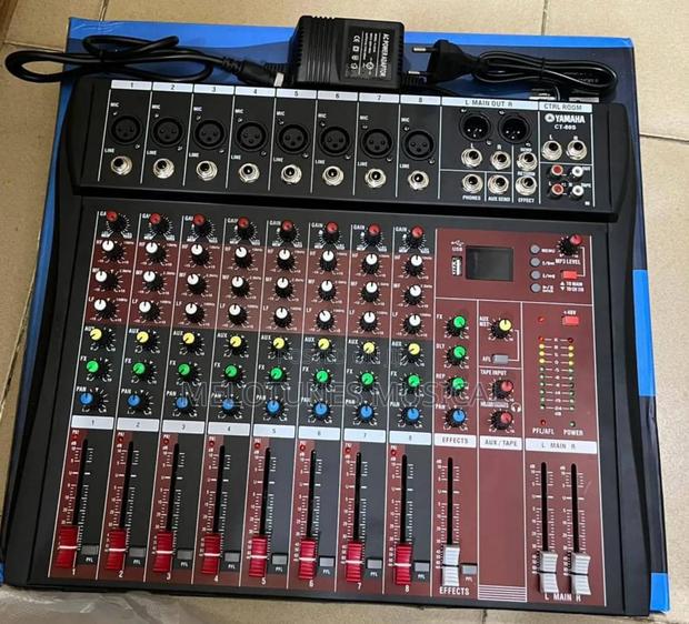 Yamaha Ct-80s Audio Mixer. · Photo 2