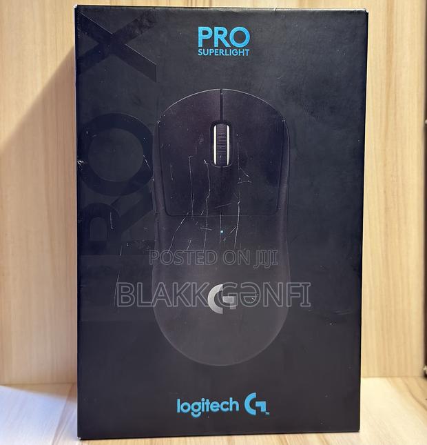 Logitech Pro Superlight Gaming Mouse · Photo 2