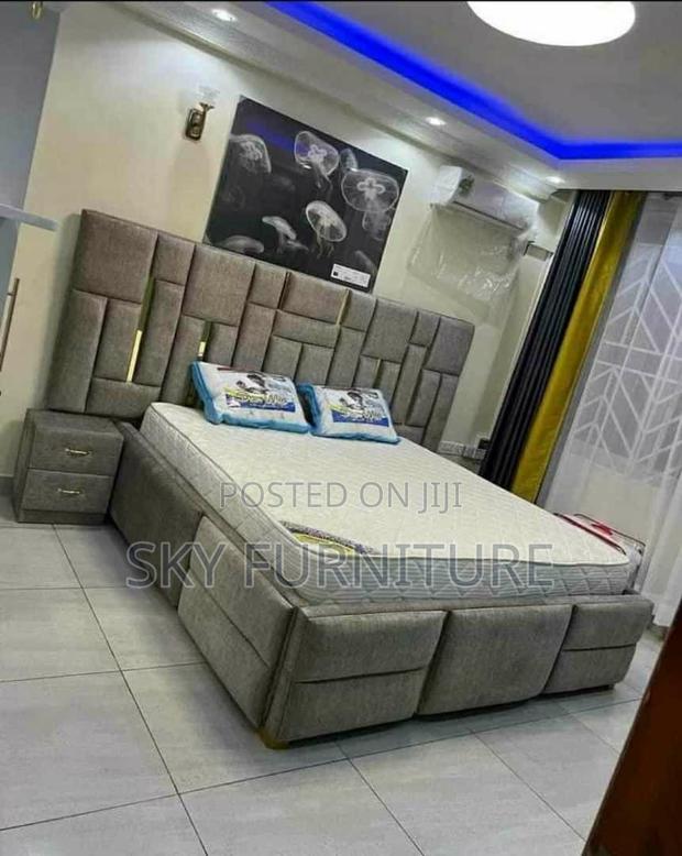 Cove Queen -Size Bed Frame With Drawer · Photo 2
