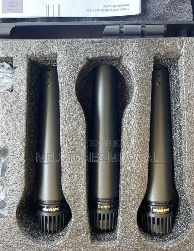 Shure Sm57 Professional Wired Microphone(3in1) · Photo 4