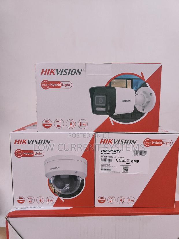Hikvision 6mp Ip Camera Ds-2cd1063g2-Liu(F) Bullet and Dome · Photo 2