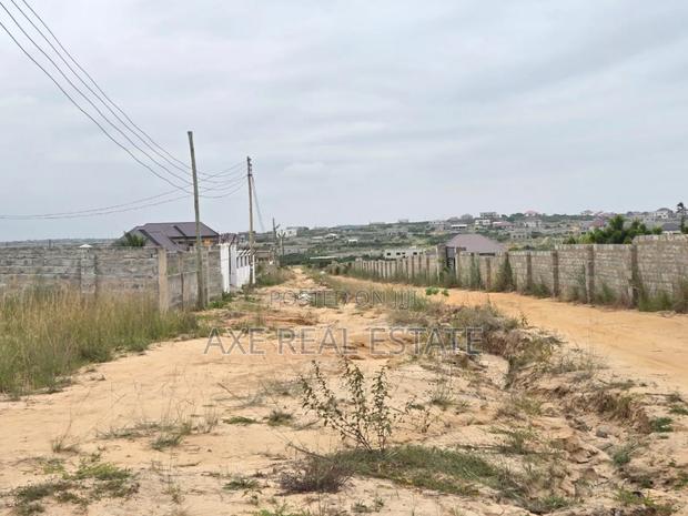 Prime Plots< Comfortable Residence - Prampram Beach Road · Photo 3