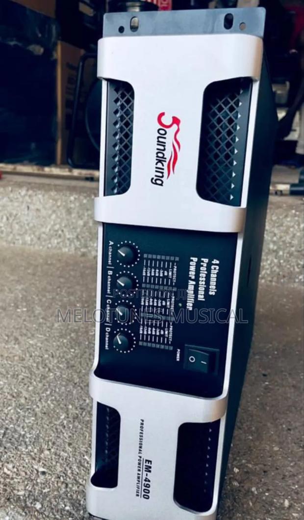 Soundking Em-4900 Professional Power Amplifier. · Photo 2