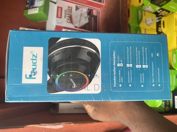 Fsudz Wireless/Bluetooth Headphones photo 2