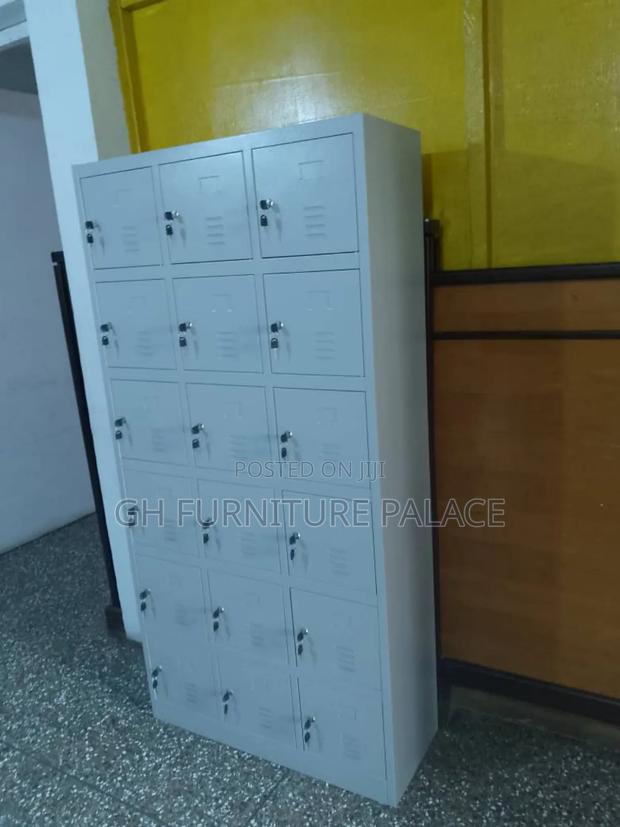 18doors Metal Cabinet · Photo 4