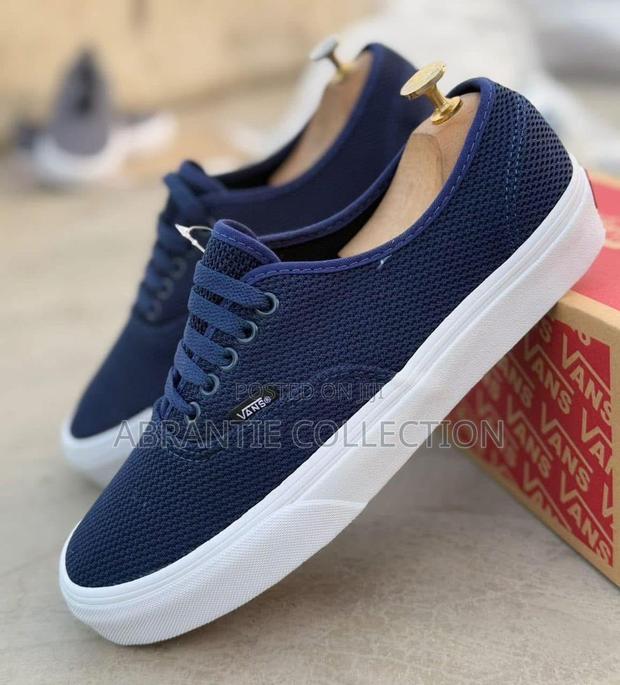 Authentic Vans Corduroy Black/White · Photo 4
