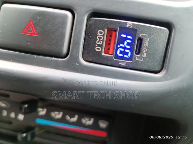Dual Usb Fast Car Charger Pd +Usb For Smartphones, Tablets photo 3