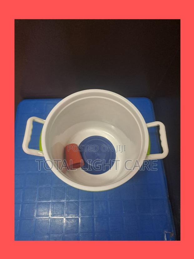 Obolo Ice Chest Medium Size · Photo 4