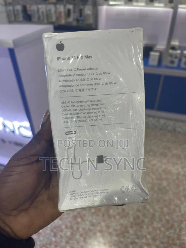 65w Usb C Power Adapter Usb-C Lightning Cable photo 2