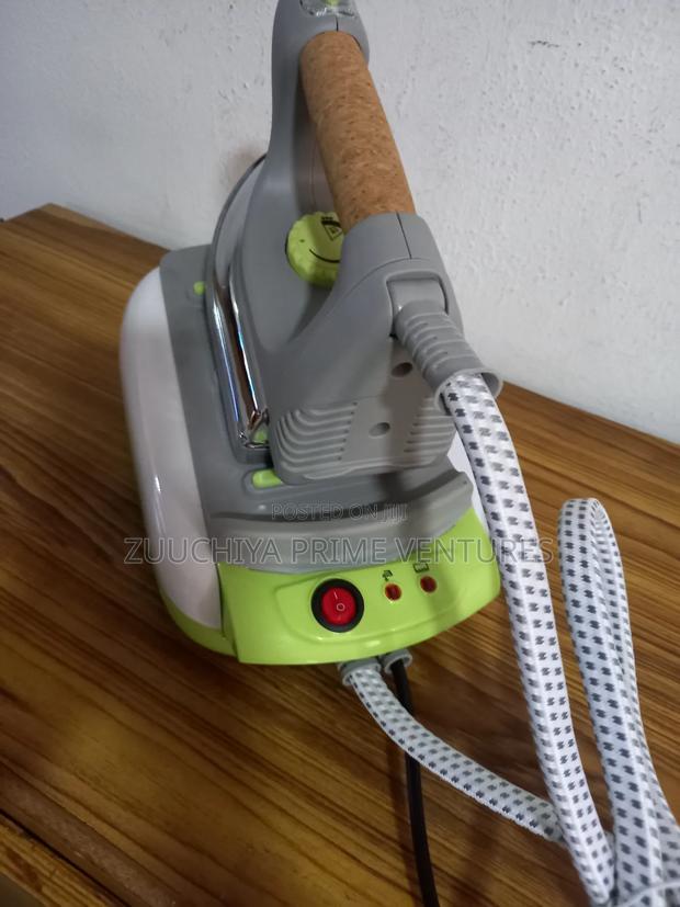 Termozeta 2000w Steam Iron Italy photo 4
