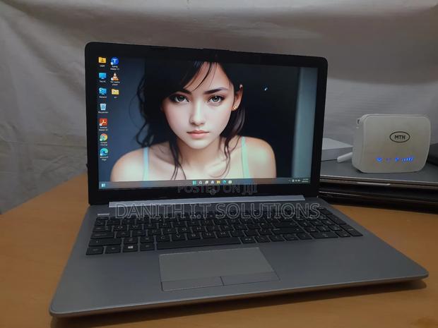 Laptop HP 255 G8 8GB AMD Ryzen 5 SSD 256GB