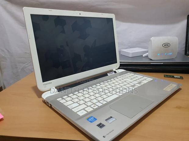 Laptop Toshiba Dynabook R634/M 4GB Intel Celeron HDD 320GB photo 2