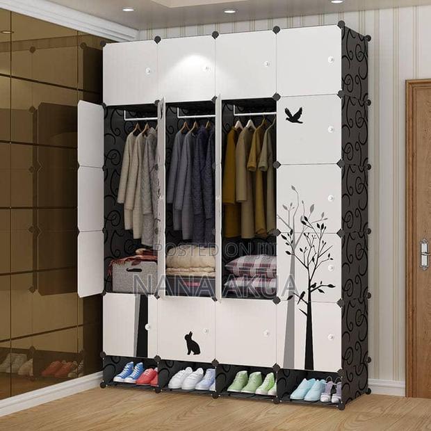 20 Cube Plastic Wardrobe photo 4