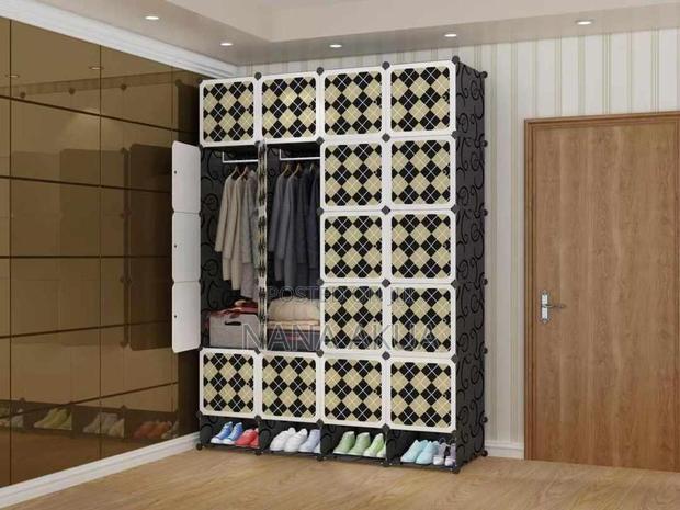 20 Cube Plastic Wardrobe photo 6
