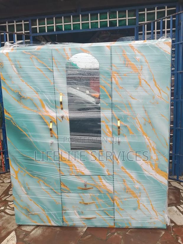 3 in 1 Wooden Wardrobe · Photo 2