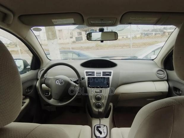 Toyota Belta 2011 Gray