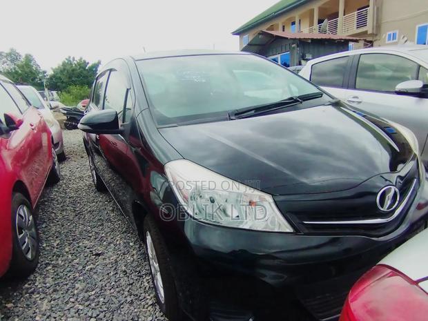 Toyota Vitz 1.3 FWD 5dr 2014 Black