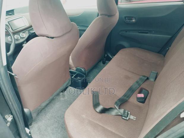 Toyota Vitz 1.3 FWD 5dr 2014 Black