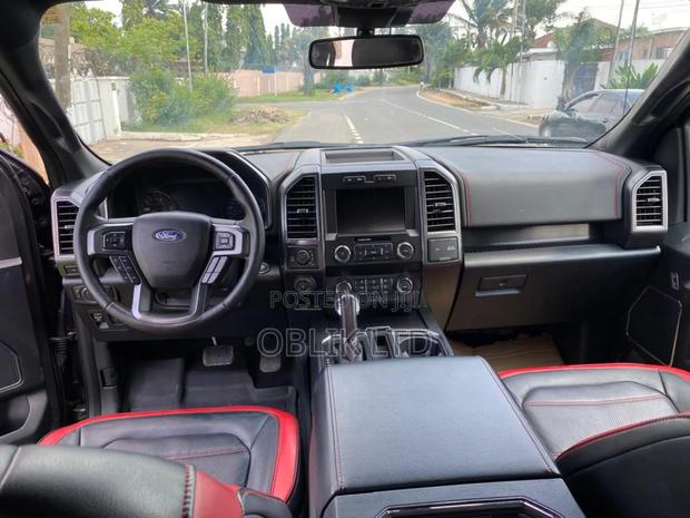 Ford F-150 Limited 4x4 SuperCrew Cab Styleside 5.5 ft. box 145 in. WB