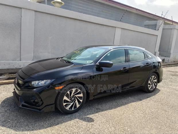 Honda Civic LX Hatchback 2018 Black photo 5