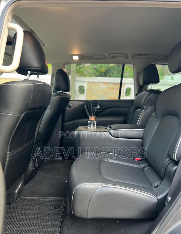 Infiniti QX80 PREMIUM SELECT 2021 Black photo 6