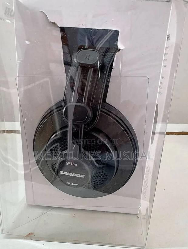Samson Sr850 Studio Reference Headphones · Photo 4