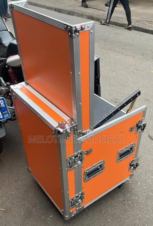 12u Amplifier Rack (Dj Rack Case) · Photo 2
