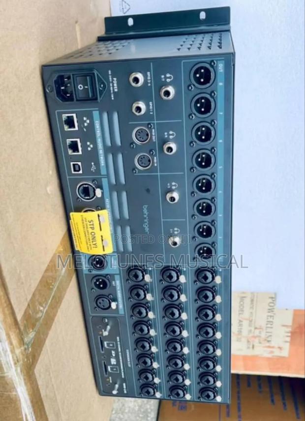 Behringer Wing Rack · Photo 4