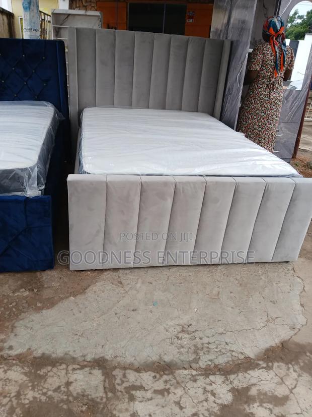 Design Double Bed With Mattress · Photo 3