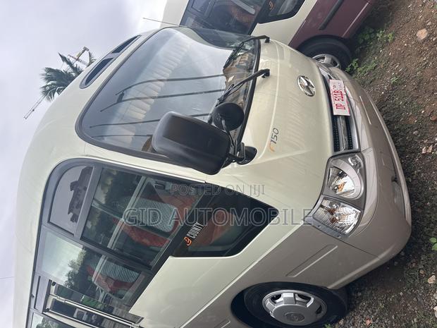 Hyundai County 2013 Grey