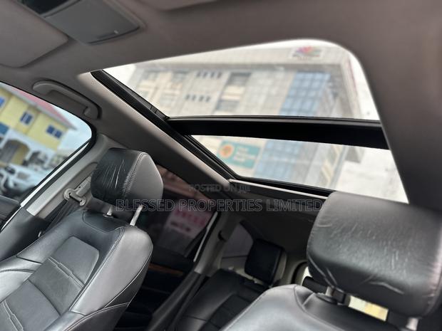 Honda CR-V Touring 2021 White