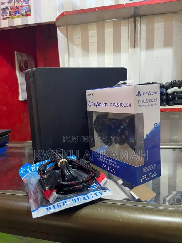 Play Station 4 Slim,Jailbreak Loaded With Games · Photo 4