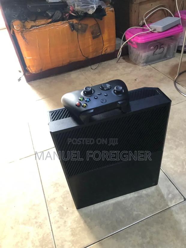 Xbox 1 With Series Controller and 24 Games · Photo 4