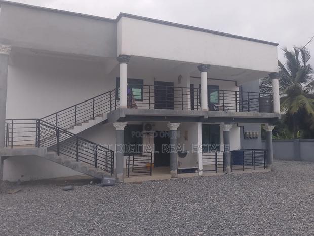 8 Bedroom for Sale in Kasoa Lamptey · Photo 4