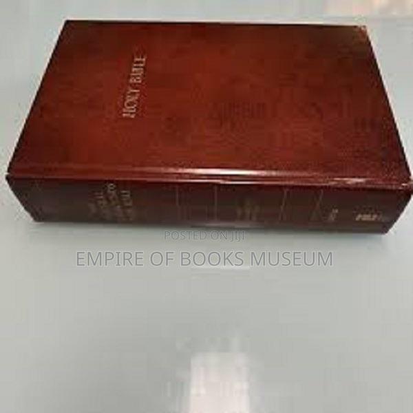 The Cultural Backgrounds Study Bible · Photo 4