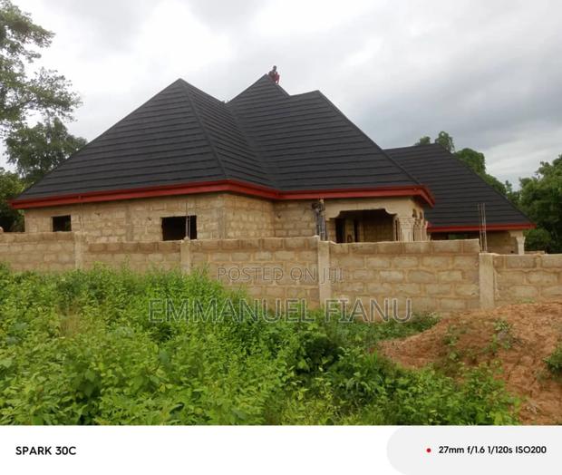 A Good Carpenter in Ghana Call Me or Whatsapp · Photo 2