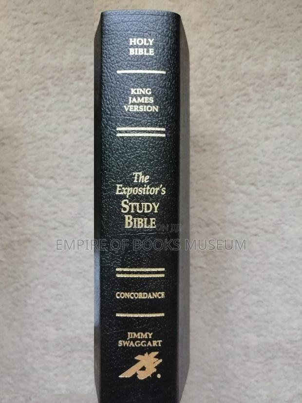 The Expositor's Study Bible · Photo 2