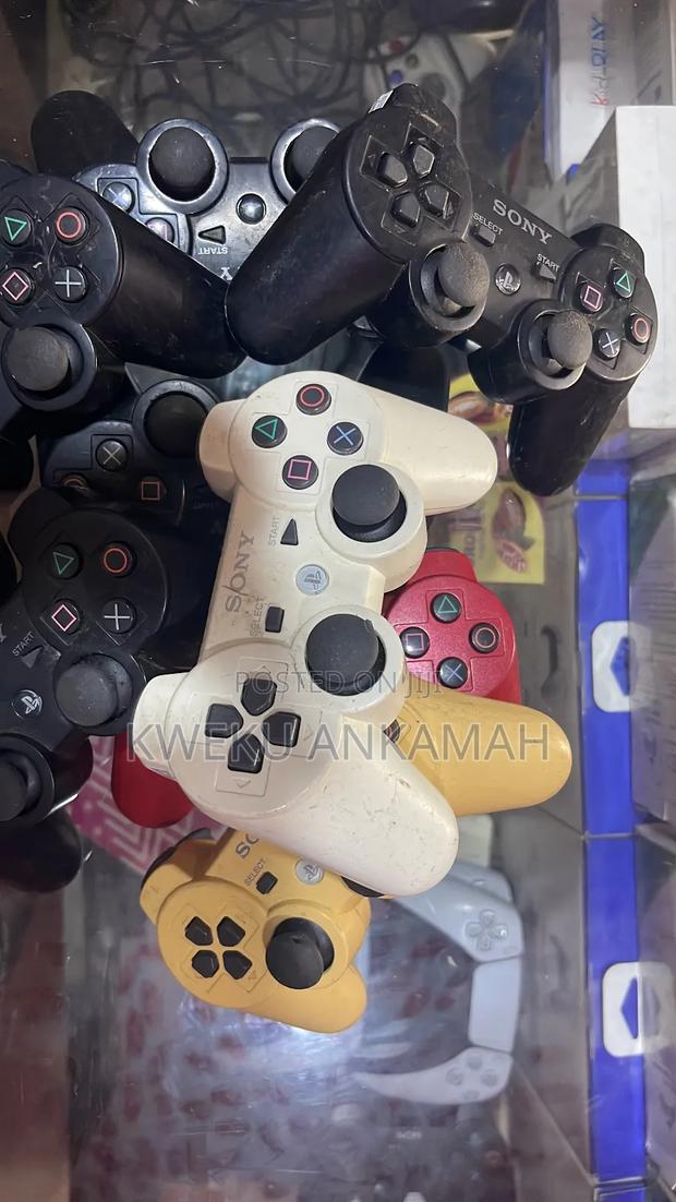 Playstation 3 Used Controllers for Sale · Photo 3